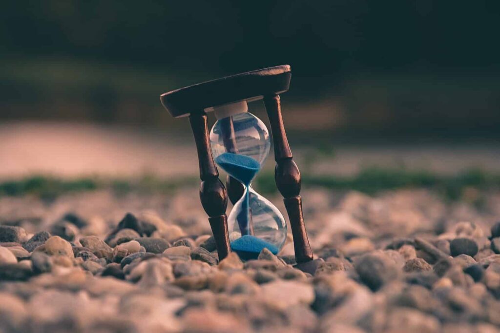 شرح فرازی از دعای افتتاح (صبر خداوند پس از علم به گناهان بندگان)
